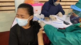 Dinkes Aceh Ungkap Penyebab Mahasiswi Lumpuh Usai Disuntik Vaksin Sinovac