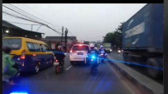 Heboh Mobil Ambulans Bawa Bumil Terhalang Pengendara Toyota Innova, Publik Beri Saran Ini