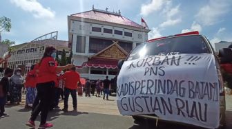 Ginting Meninggal Saat Pembongkaran PI Jodoh, Keluarga Tuntut Keadilan di Kantor Walkot