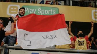 Netizen Indonesia Ributkan Bendera Merah Putih yang Ditulis Nama Sandy Walsh