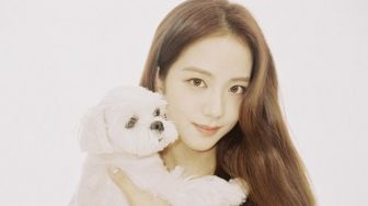 Tak Kalah Branded, Anjing Jisoo BLACKPINK Dapat Hadiah Tas Spesial dari DIOR