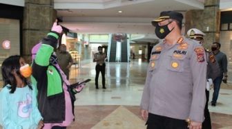 Polresta Pekanbaru Tinjau Pusat Perbelanjaan Saat PPKM Level 4