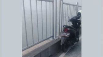 Viral! Pemilik Motor Beat Ini Disebut-sebut Loncat dari Jembatan Suramadu