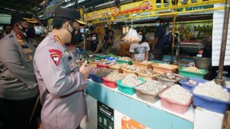 Sidak Pasar Modern BSD City, Kapolri Wanti-wanti Pedagang Patuhi Prokes