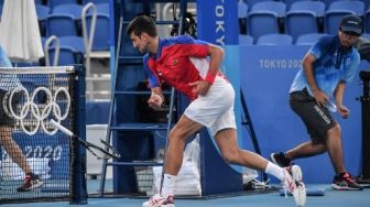 Kalah dari Carreno Busta Dalam Perebutan Perunggu, Djokovic Lempar Raket