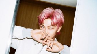 9 Potret Transformasi RM BTS dari Masa ke Masa, Karismanya Jempolan!