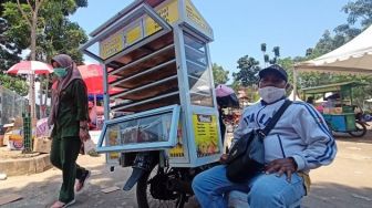 Berkah Vaksinasi Massal di Batam, Penjual Roti Girang Dagangan Laris Manis