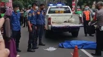 Pemotor Tewas Terlindas Truk Sampah