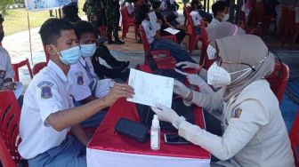 Gara-gara Hoaks, Sebagian Besar Siswa di Kabupaten Jayapura Belum Vaksinasi Covid-19
