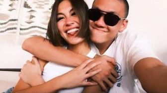  Terkuak! Agnez Mo Blak-blakan Akui Sudah Pacaran dengan Adam Rosyadi