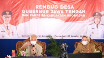 Rembug Desa di Klaten, Ganjar Dicurhati soal Perpanjangan PPKM dan Semrawutnya Bansos