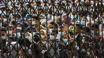 Antrean Warga saat Vaksinasi di Kota Medan