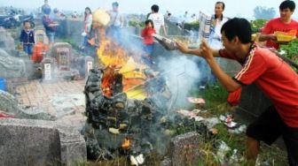 Masih Pandemi, Warga Tionghoa di Kalbar Diminta Sembahyang Kubur di Rumah