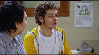 Deretan Momen Valentino Rossi Jadi Bintang Iklan di TV Indonesia, Bikin Ngakak!