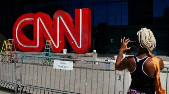 CNN Pecat Tiga Staf karena Tidak Vaksin Sebelum Masuk Kantor