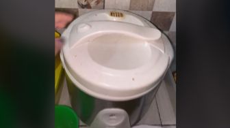 Penampakan Isi Rice Cooker Anak Kos Bikin Merinding, 'Yang Lagi Makan Jangan Nonton!'