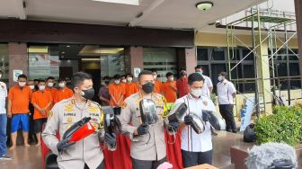 15 Pencuri Modus Congkel Spion Mobil Dibekuk, Hasil Curian Dijual Rp 600 Ribu