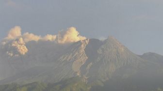 Satu Suro, Gunung Merapi Luncurkan Awan Panas Guguran Sejauh 3.000 Meter