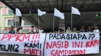 PPKM Diperpanjang, Pedagang Riau Kibarkan Bendera Putih: Kami Mau Makan Apa?