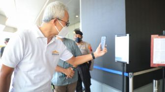 Pengunjung Mal Wajib Tunjukan Sertifikat Vaksin, Ganjar: Syarat Itu Tidak Adil