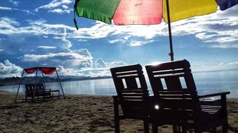 Berwisata di Pantai Duini Bolmut saat pandemi