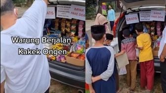 Viral Kakek Buka Warung Jajan Berjalan Gratis, Hanya Perlu Bayar Pakai Doa