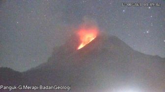 9 Kali Luncuran Lava di Merapi dalam 6 Jam, Jarak Maksimal 1,8 Kilometer