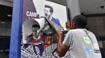 Poster Lionel Messi di Stadion Camp Nou Disobek