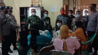 Antusias, Vaksinasi Tahap II di Desa Guwa Lor Lampaui Target