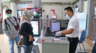 KAI Daop 3 Cirebon Larang Anak Usia di Bawah 12 Tahun Naik KA