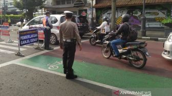 Jelang Libur 17 Agustus, Mobil Pelat B Mulai Padati Jalur Wisata Bandung