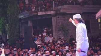 Megawati Diskakmat Gegara Ocehan Minyak Goreng, Cak Nun: Dia Nggak Punya Ilmu