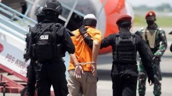 Densus 88 Tangkap Terduga Teroris di Sebuah Mal di Bandung