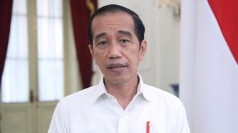 LIVE STREAMING: Presiden Jokowi Umumkan Update PPKM Level 4