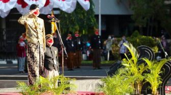 Ganjar Ajak Warga Jateng Diobong Ora Kobong Disiram Ora Teles