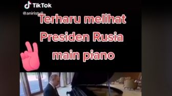 Viral Presiden Rusia Vladimir Putin Main Piano Bawakan Lagu Indonesia Raya, Ini Faktanya