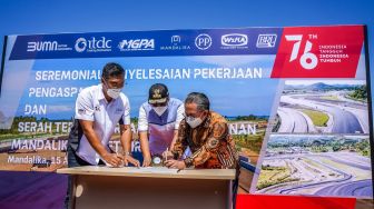 Hadiah HUT RI ke-76, ITDC Selesaikan Pengaspalan Main Track Sirkuit Mandalika