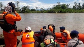 2 Warga Luwu Utara Hilang Saat Menyeberang di Sungai Rongkong