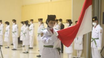 Pelajar Kota Serang Kibarkan Bendera di Istana Negara, Ini Pesan Syafrudin