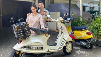 Raffi Ahmad Turuti Ngidam Nagita Slavina, Beli Vespa Dior Seharga Rp 1 Miliar