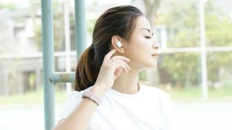 Mengenal Bedanya Earbuds dan TWS