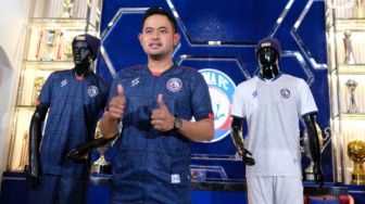 Usung Semangat Kultural, Arema FC Pasang Relief Candi di Jersey Kandang