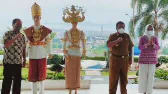 Checep Bangga Baju Adat Lampung Jahitannya Dipakai Presiden Jokowi di Acara HUT ke-76 RI