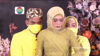 Ingat Dosa, Lesti Kejora Nangis saat Sungkem ke Orangtua