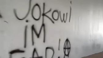 Viral Vandalisme 'Thx Jokowi Im Dead' di Terowongan Pelita, BP Batam: Polusi Visual!