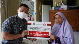 J99 Foundation dan MS Glow Clinic Beri Santunan ke 99 Panti Asuhan