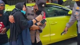 Ibu-Anak Ditemukan Tewas di Bagasi Mobil Mewah, Polisi Periksa 17 Saksi