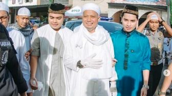 Ini Isi Wasiat Ustaz Arifin Ilham yang Tidak Dipenuhi Alvin Faiz Sesudah Sang Ayah Wafat