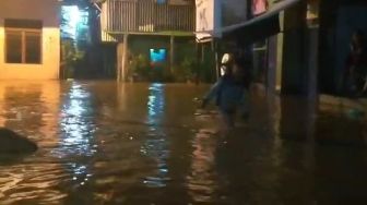 Kampung Aur Direndam Banjir, Air Masuk ke Rumah Warga