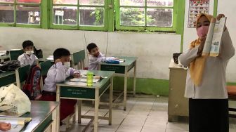 Sekolah Bekasi Dibuka untuk Siswa Mau Ujian Akhir